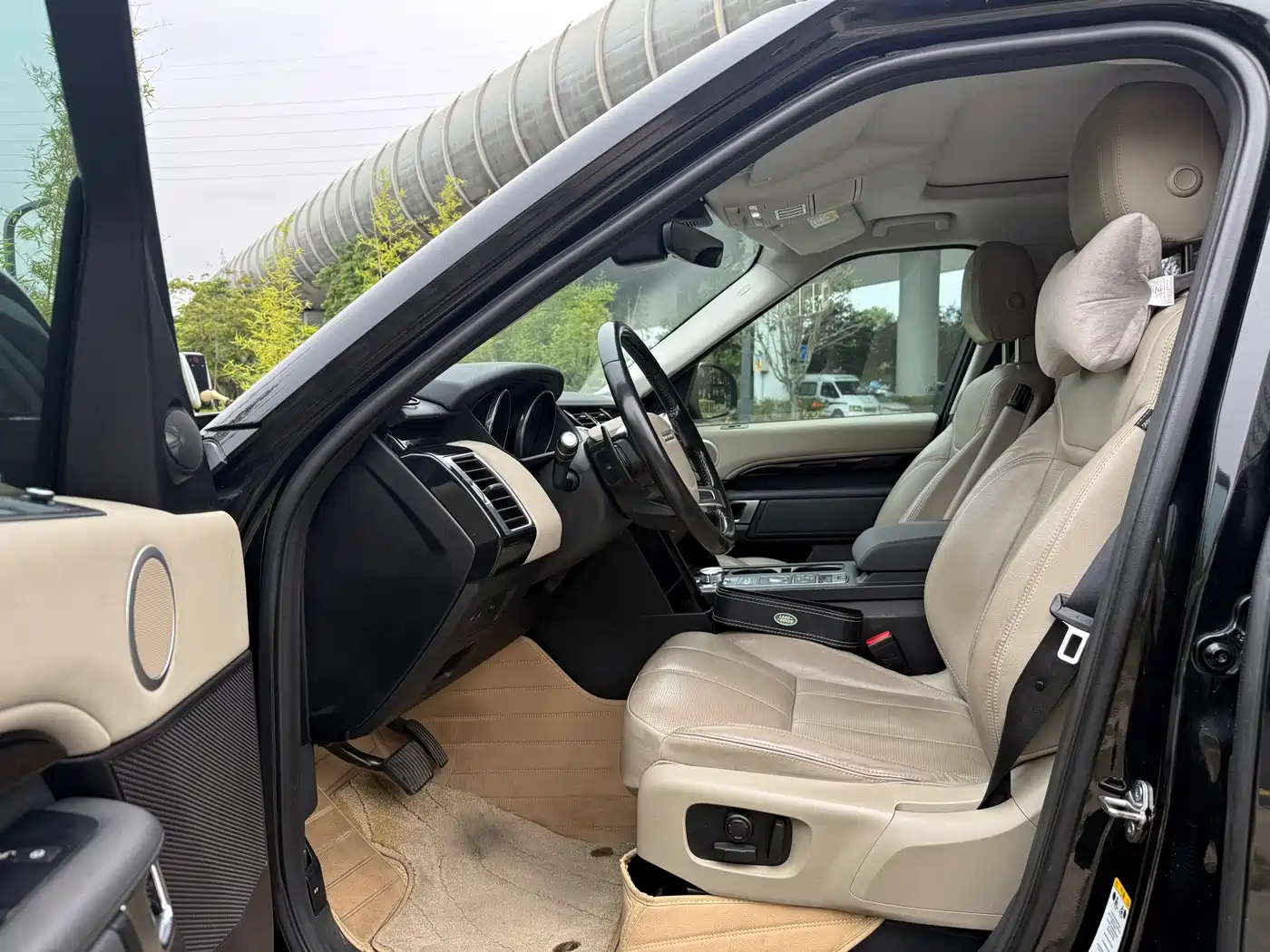 Land Rover Discovery 2017 3.0 SC V6 SE фото 7