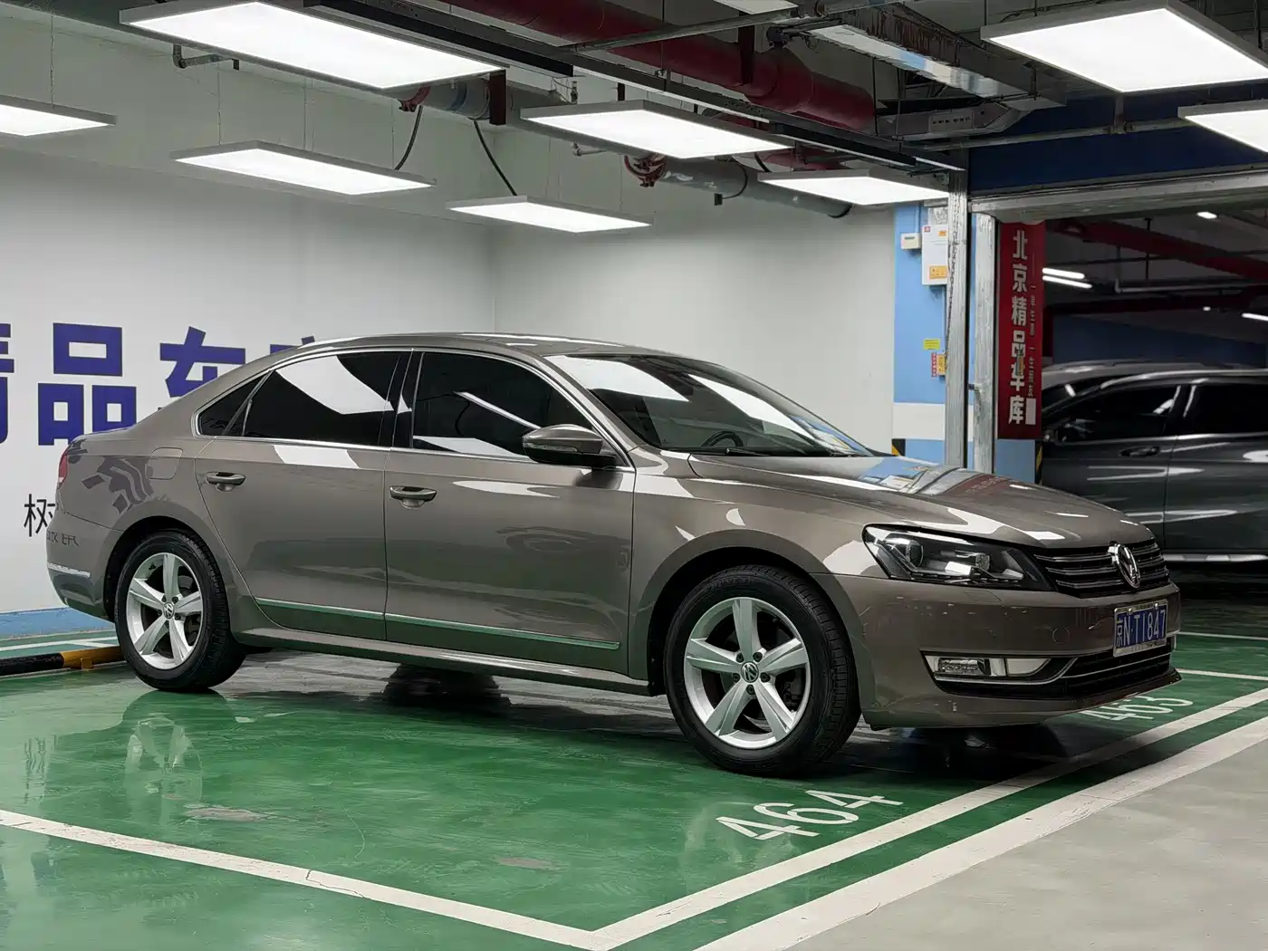 Volkswagen Passat 2011 1.8TSI DSG Royal Edition фото 3