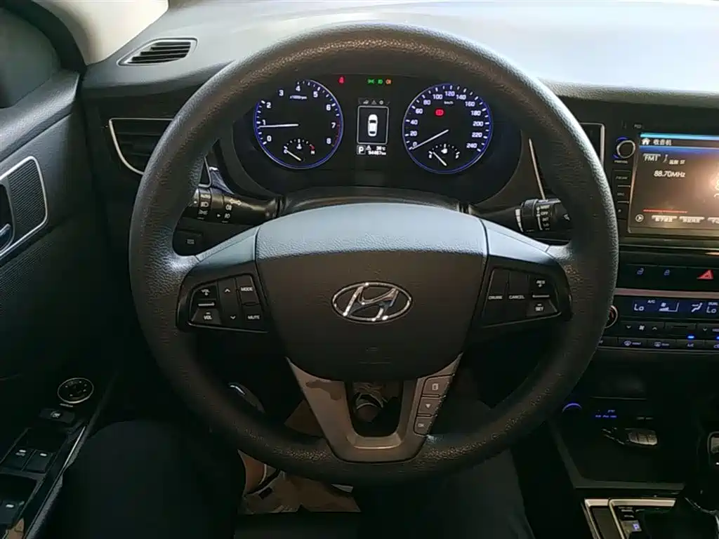 Hyundai Mistra 2014 1.8L Auto Smart GLS фото 11