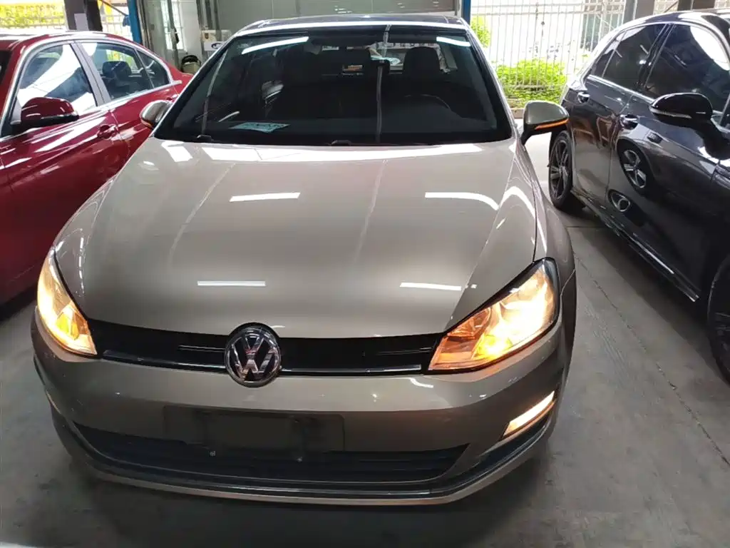 Volkswagen Golf 2016 230TSI Automatic Comfort фото 3
