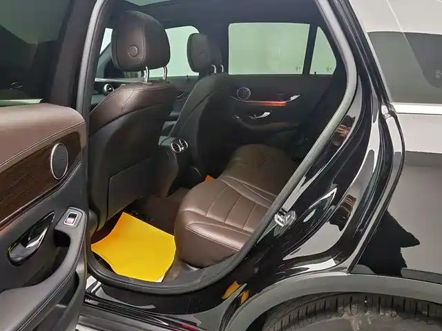 Mercedes-Benz GLC 2018 GLC 260 4MATIC Luxury фото 8