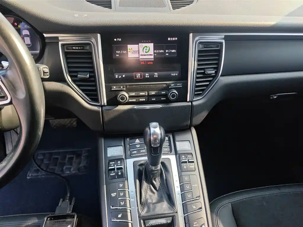 Porsche Macan 2017 Macan 2.0T фото 13