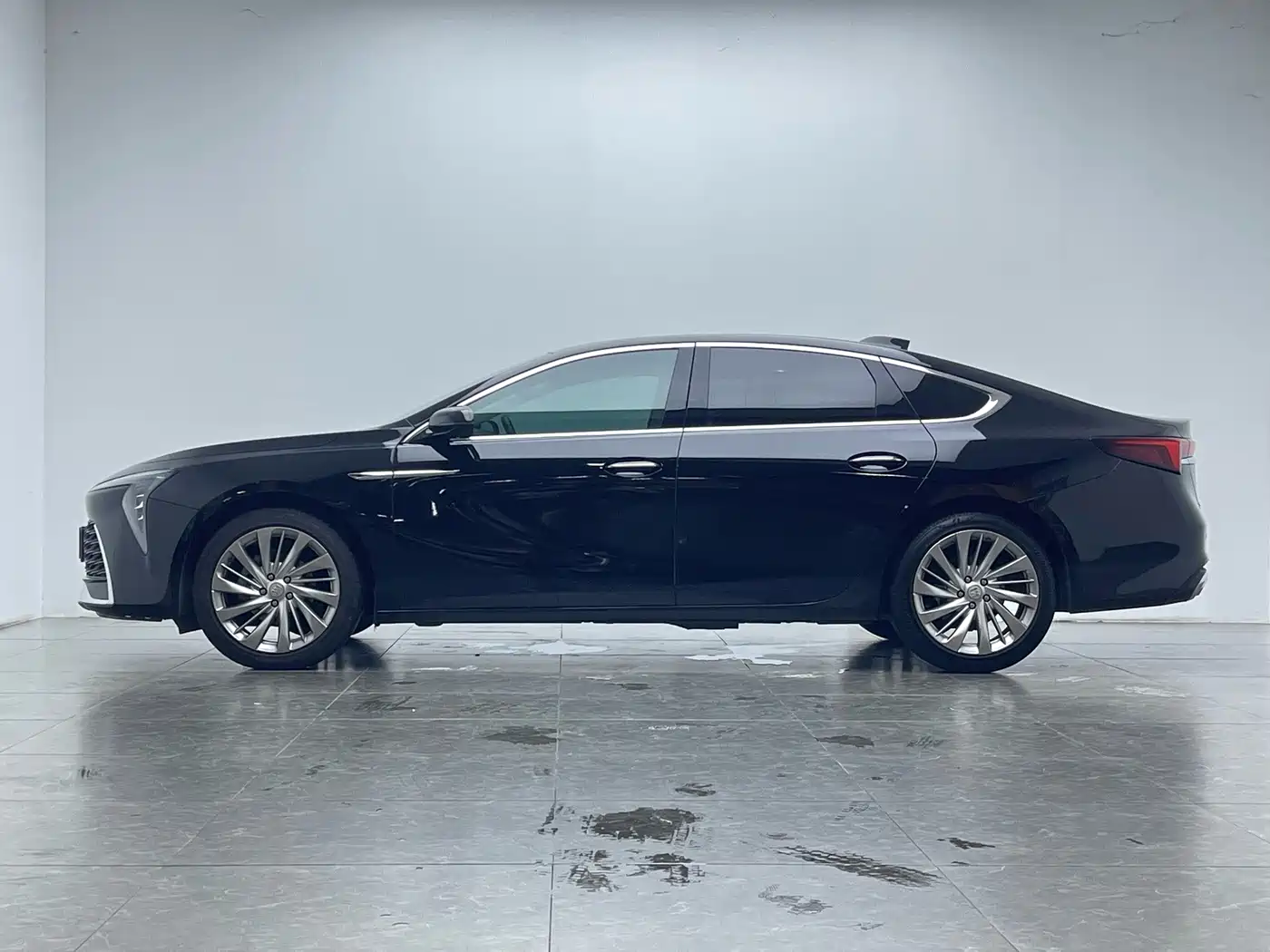 Buick LaCrosse 2025 2025 Platinum Avenir Edition
