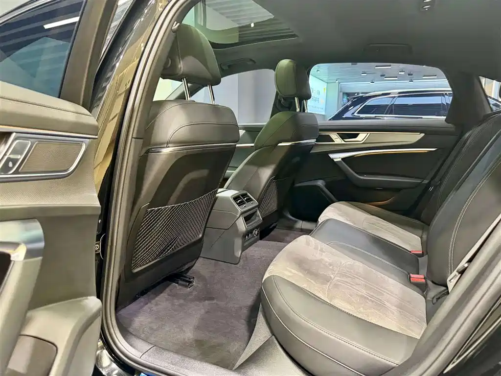 Audi A6L 2024 40 TFSI Luxury Dynamic фото 25