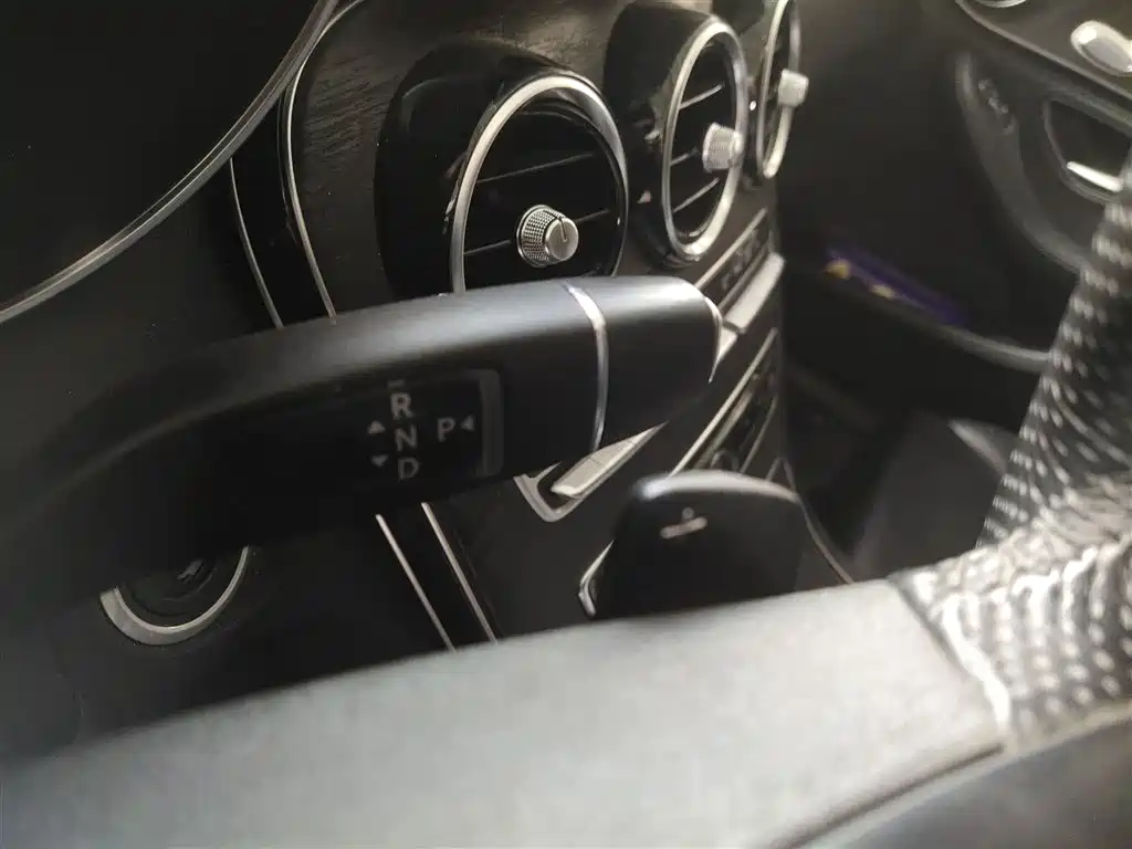 Mercedes-Benz C-Class 2017 C 180 L Sport фото 10