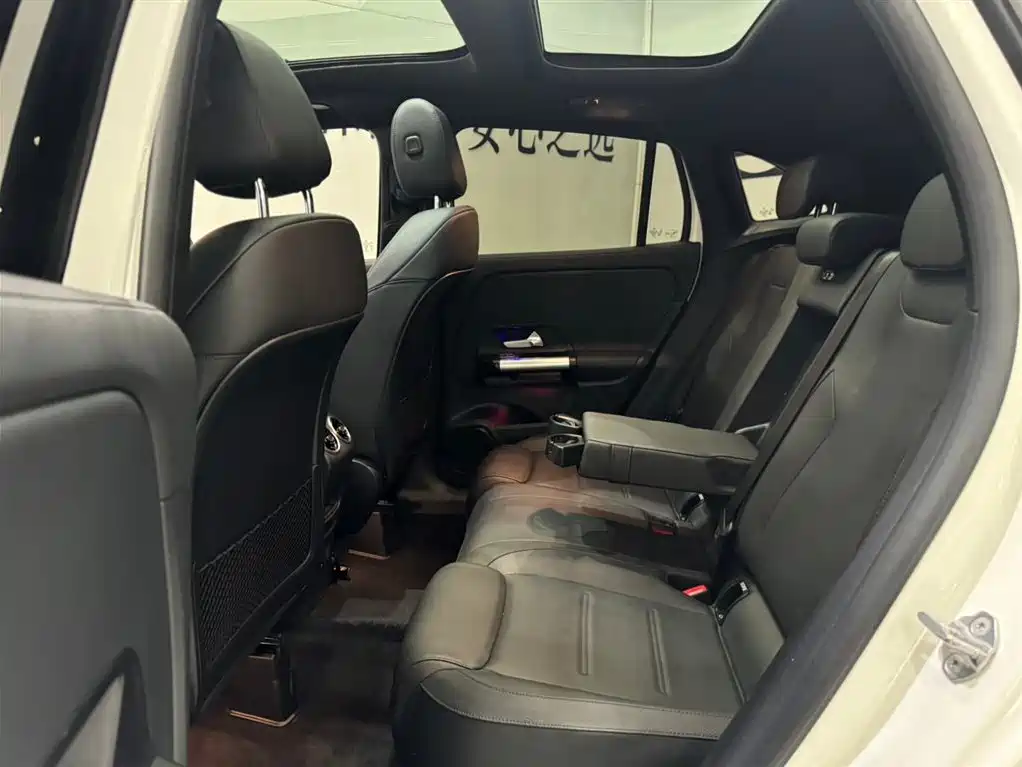 Mercedes-Benz GLA 2022 GLA 220 4MATIC фото 4