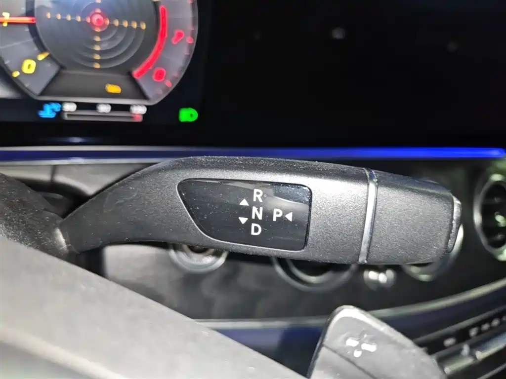 Mercedes-Benz E-Class 2018 E 200 L Sport фото 14