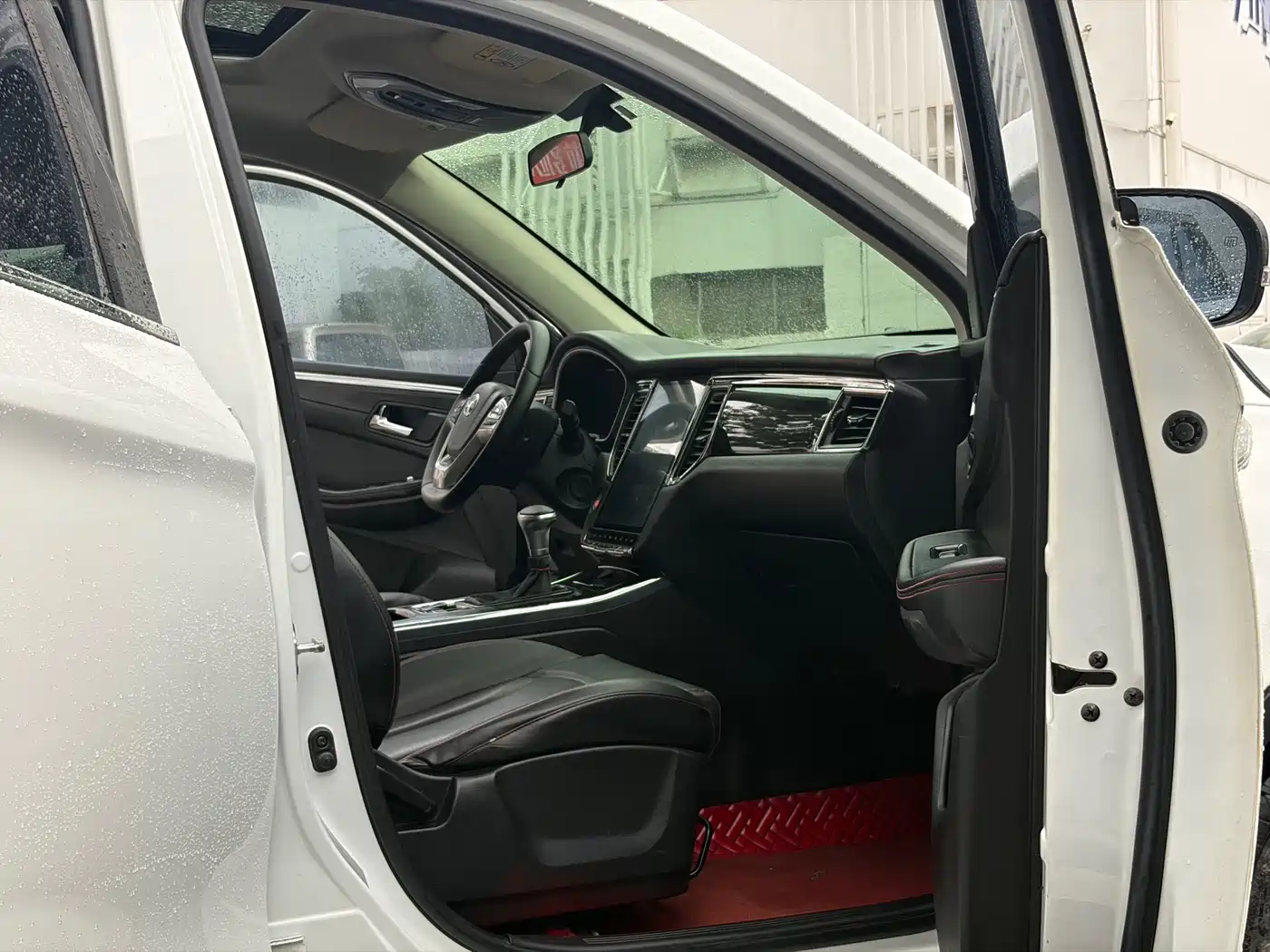 SWM Motor SWM G05 2020 2019 1.5T Auto Premium Edition
