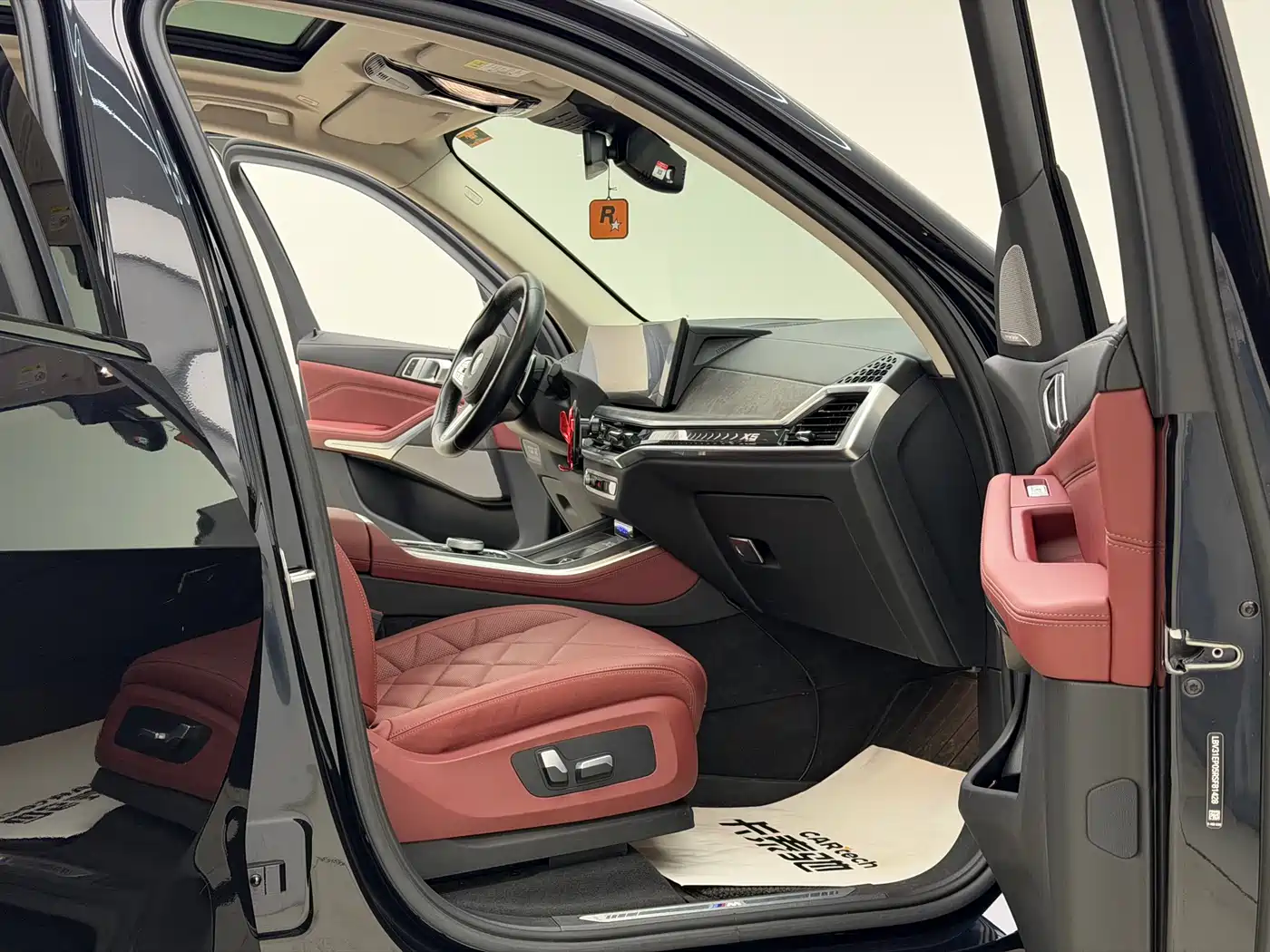 BMW X5 2023 xDrive 30Li Premium M Sport Package фото 26