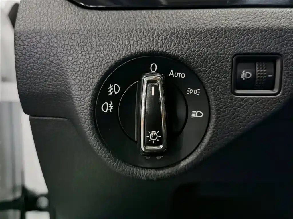 Volkswagen C-TREK 2020 1.5L Automatic Comfort Edition фото 21