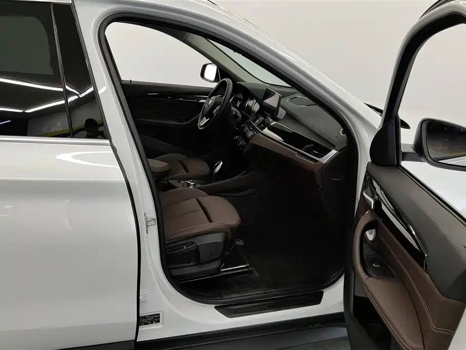 BMW X1 2021 sDrive20Li Fashion фото 8