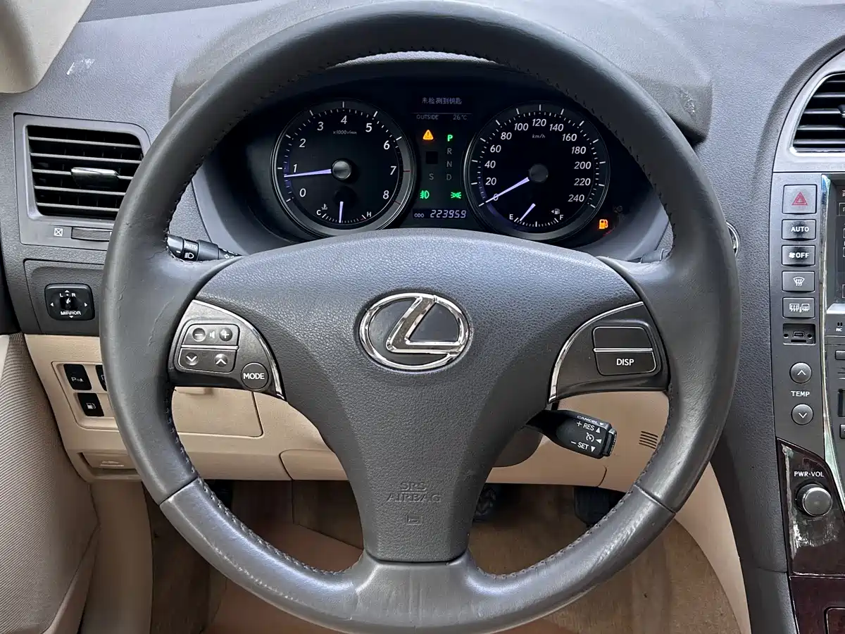 Lexus ES 2012 240 Special Limited Edition фото 8