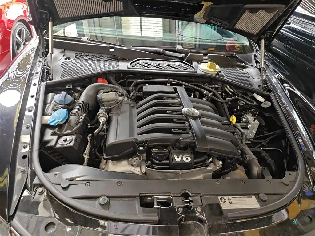 Volkswagen Phaeton 2015 Model 3.0L Exclusive Edition фото 16