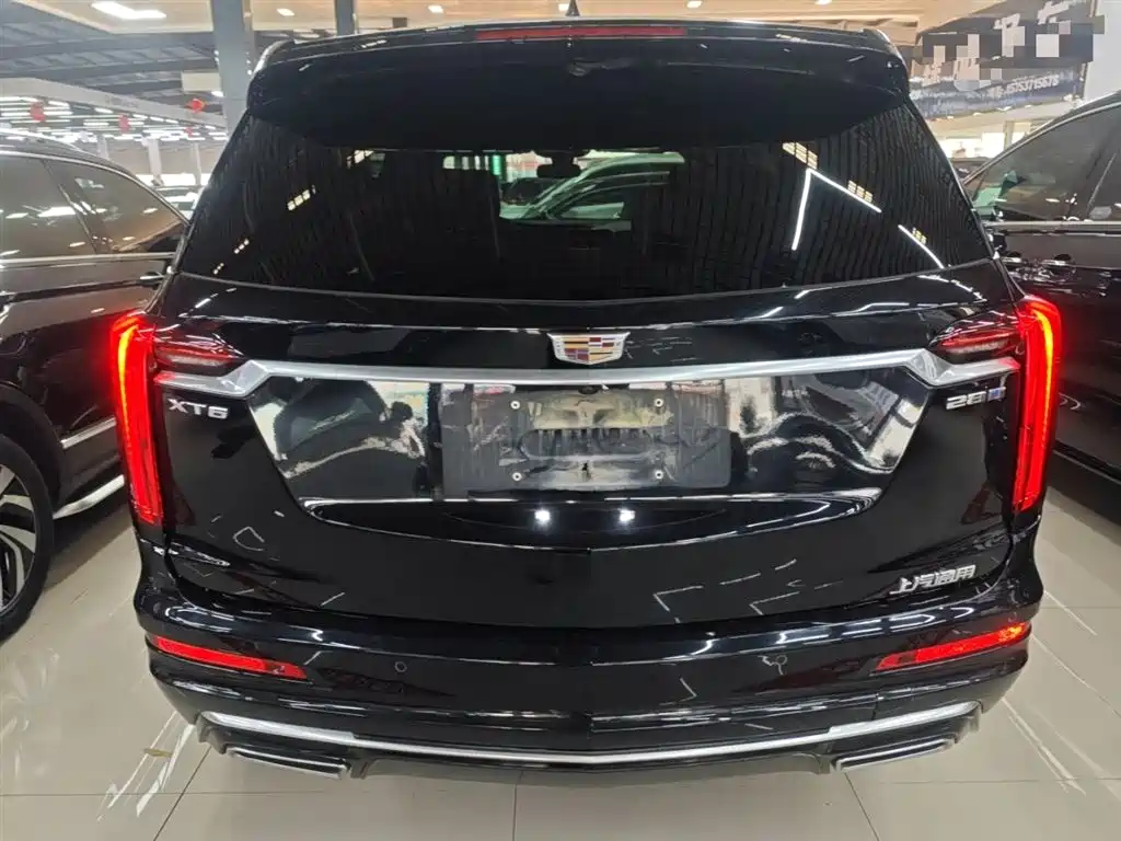 Cadillac XT6 2022 2.0T 7-Seater 2WD Luxury Edition фото 4