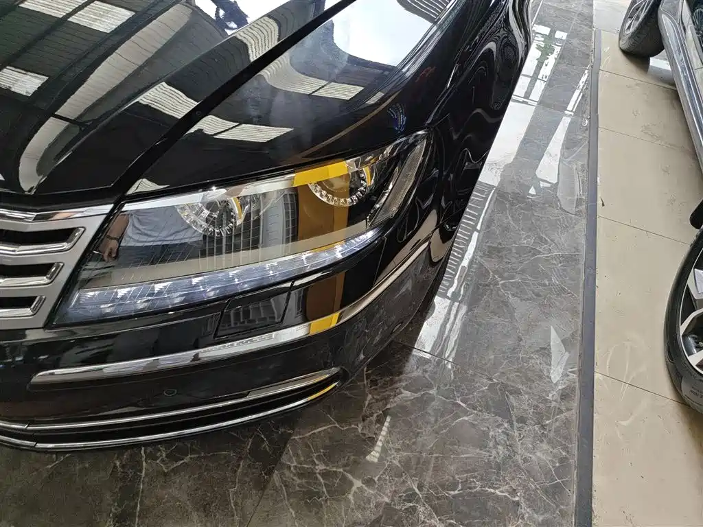 Volkswagen Phaeton 2015 Model 3.0L Exclusive Edition фото 18