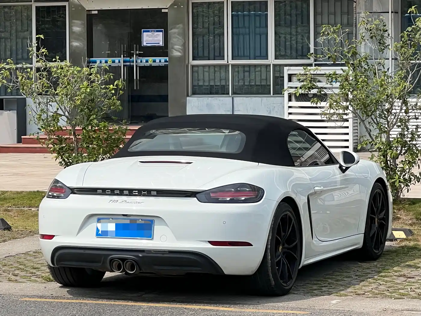 Porsche 718 2023 Boxster Style Edition 2.0T фото 14