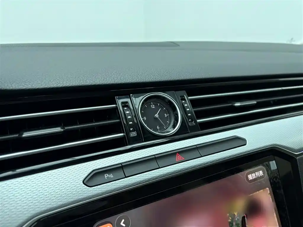 Volkswagen Magotan 2025 Popular Edition 330TSI DSG Luxury фото 20