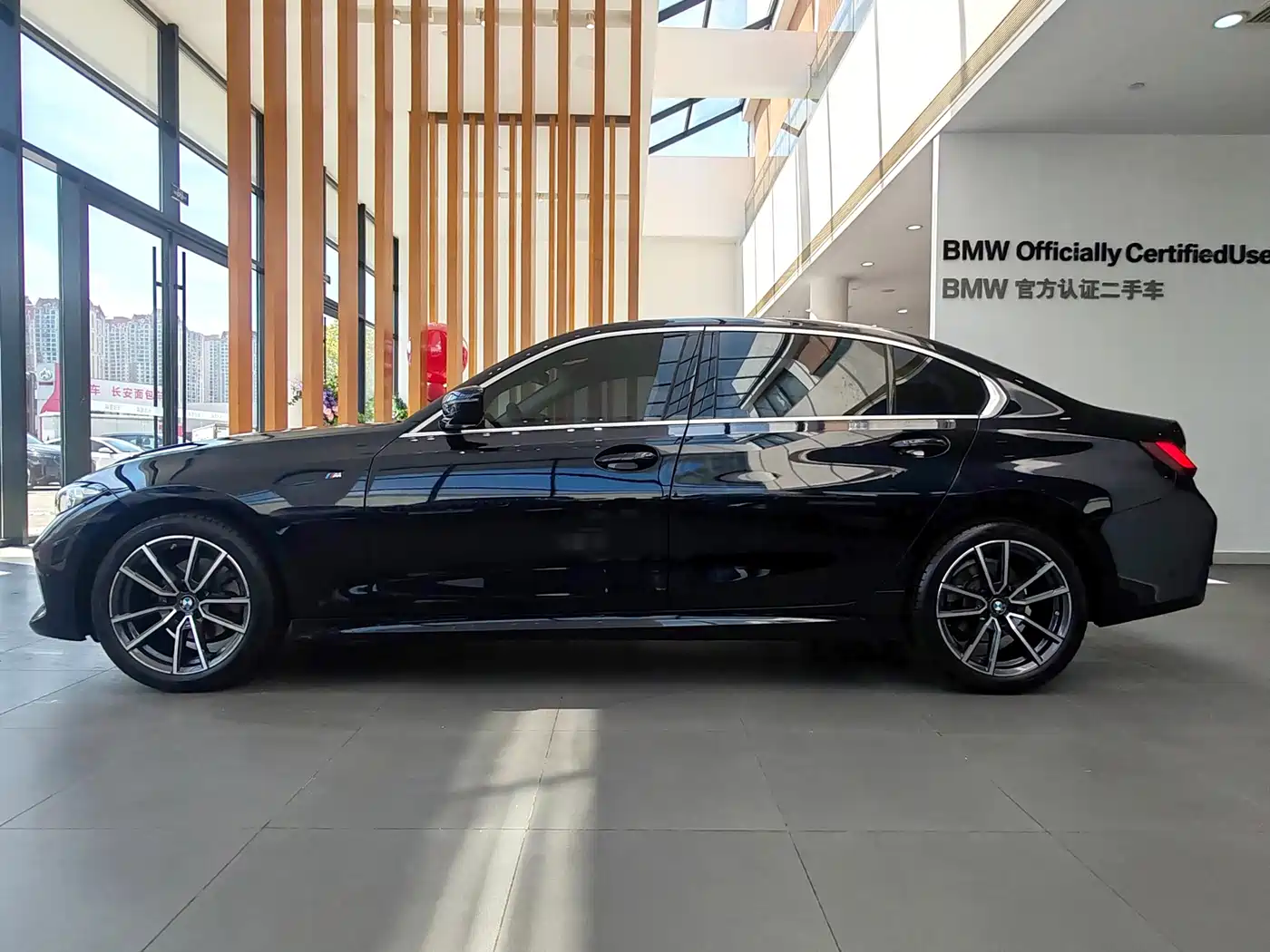 BMW 3 Series 2024 325Li M Sport Package фото 4