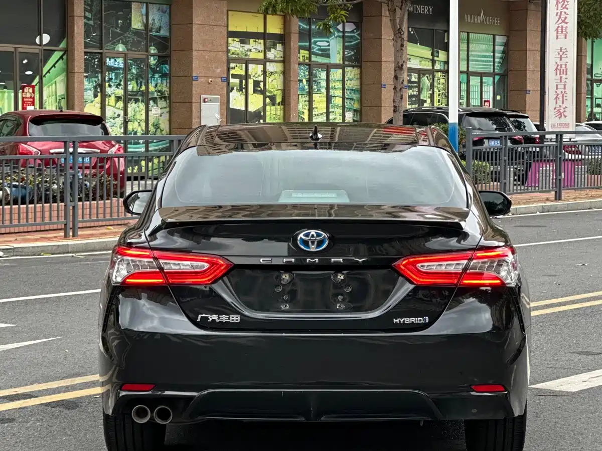 Toyota Camry 2021 Hybrid 2.5HS Fashion Edition фото 7