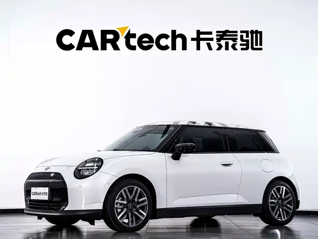 Mini Electric Cooper 456km COOPER E, Классик