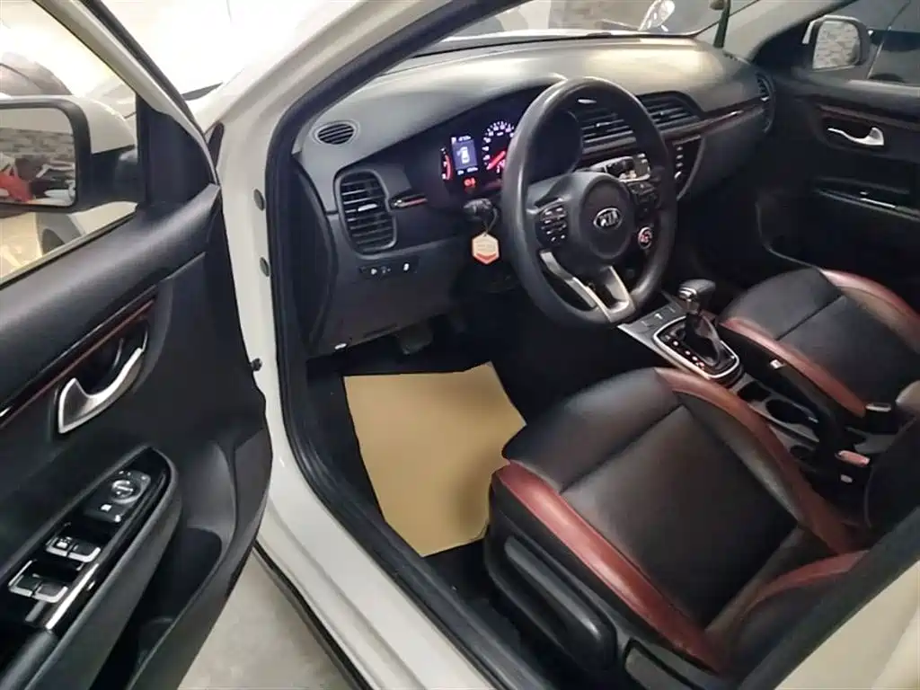 Kia KX CROSS 2017 1.4L AT GLS фото 16