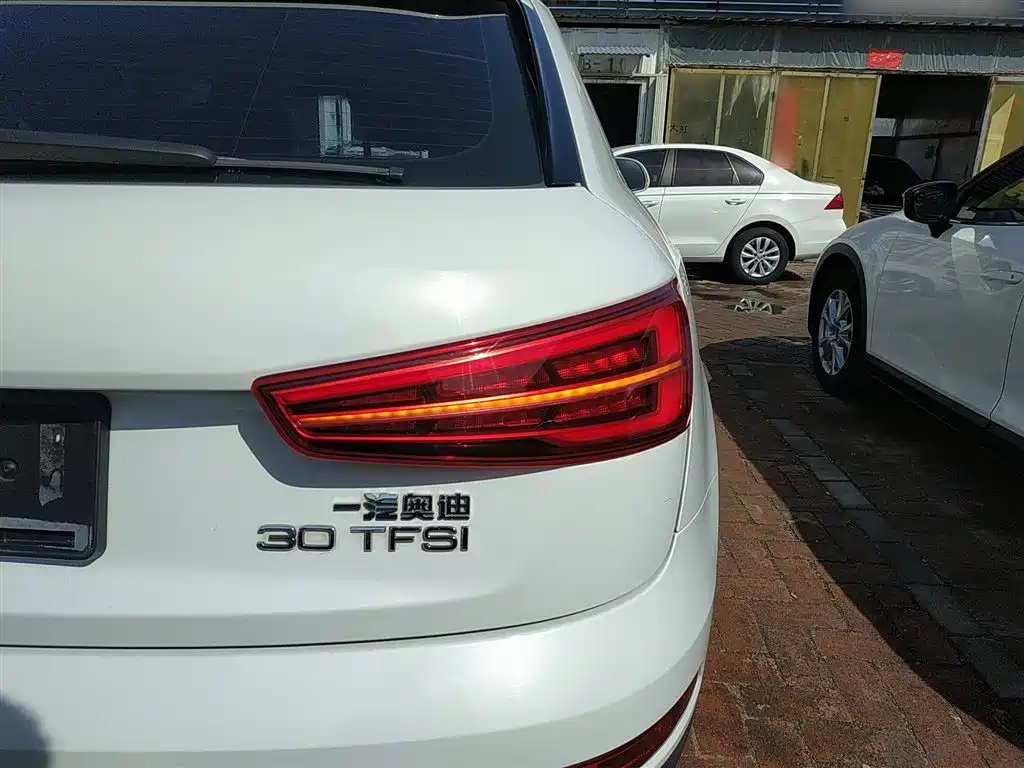 Audi Q3 2018 30th Anniversary Edition 30 TFSI Style фото 8