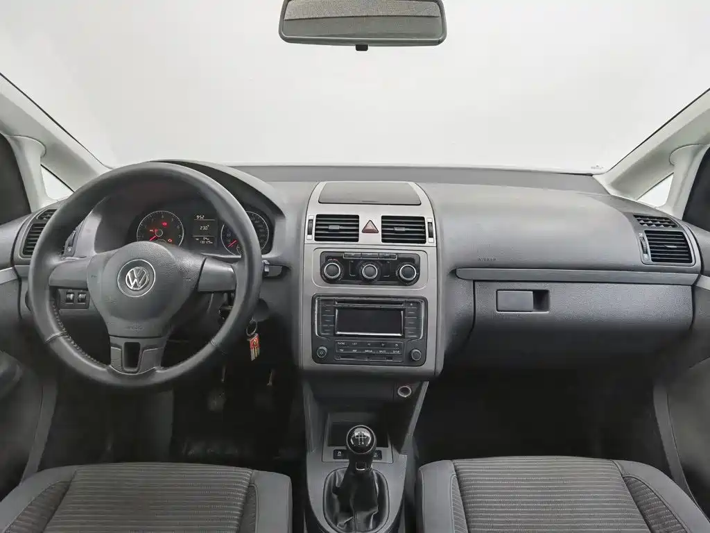Volkswagen Touran 2014 2015 1.4T Manual Trend Edition 5-seater