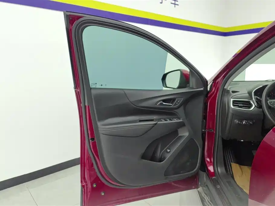 Chevrolet Equinox 2019 535T Auto Control Edition China V фото 7