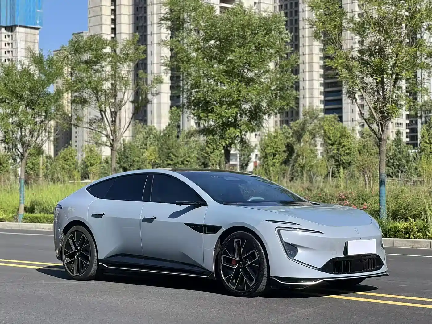 Avatr 12 2024 650 Triple Laser AWD GT Edition фото 3