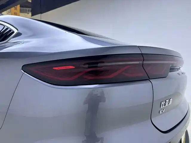 BYD Han 2023 EV Champion Edition 506KM FWD Premium фото 19