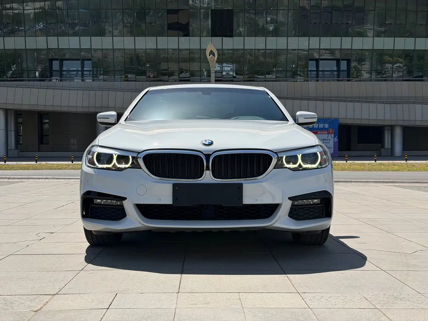 BMW 5 Series 2019 530Li Leading M Sport Package фото 2