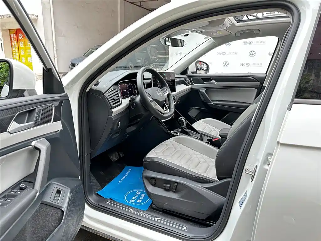Volkswagen Tayron 2023 300TSI 2WD Luxury Plus Advanced Edition фото 30