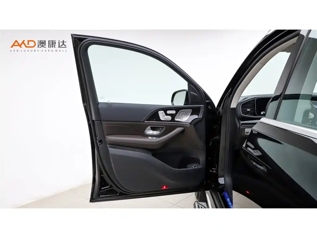 Mercedes-Benz GLS 2023 GLS 450 4MATIC Fashion Edition фото 11