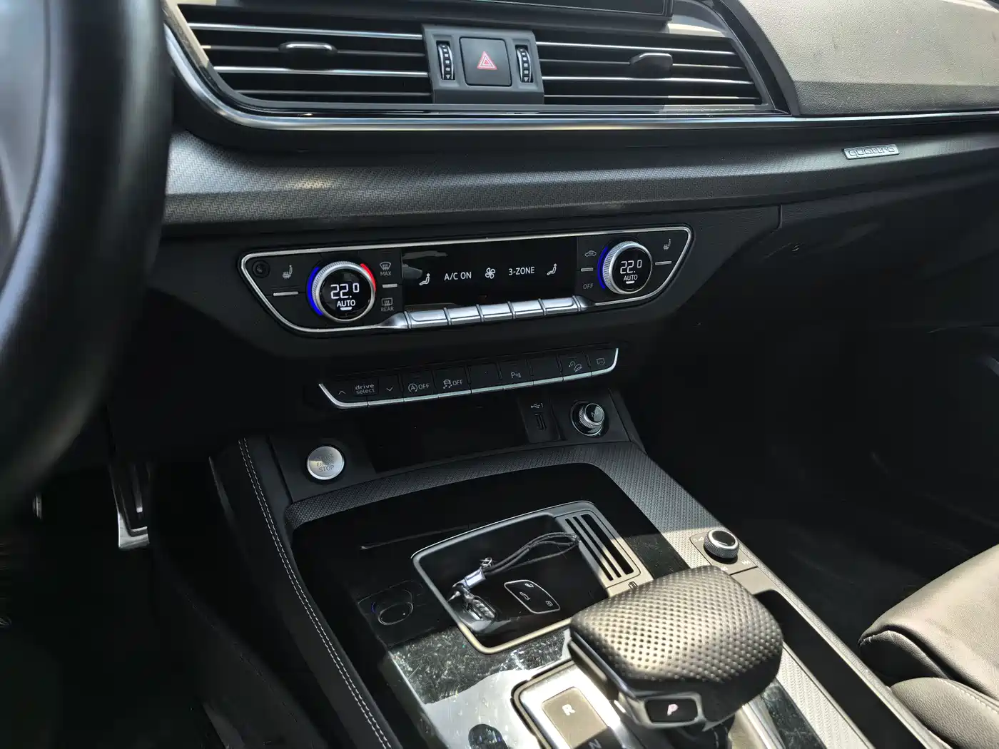 Audi Q5L 2024 Model 40 TFSI Luxury Dynamic фото 9