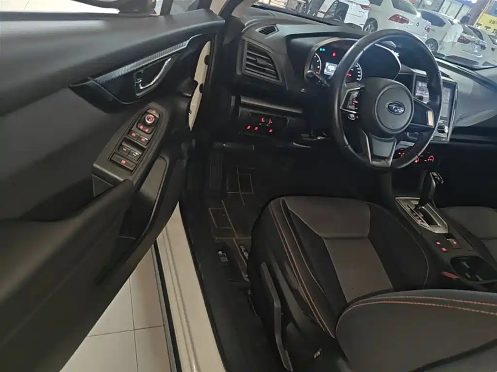 Subaru XV 2018 2.0i AWD Elite Edition фото 16