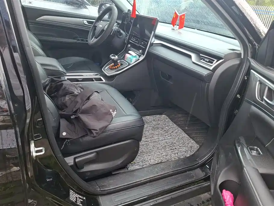 Haval M6 2023 PLUS 1.5T DCT Elite Smart Connect фото 8