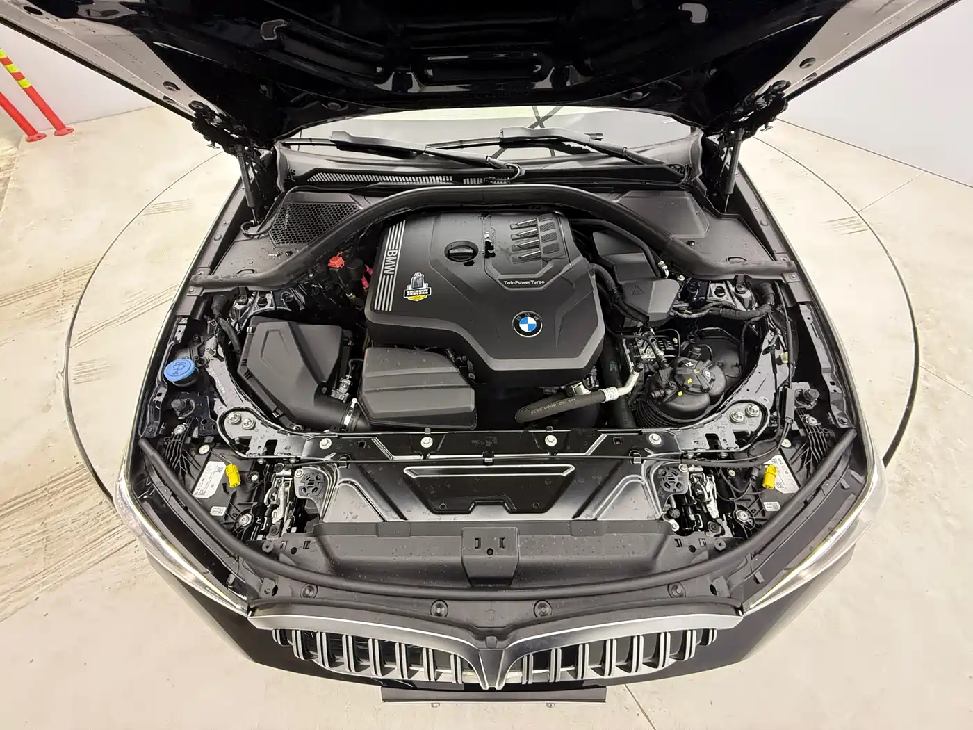 BMW 3 Series 2023 320Li M Sport Package фото 8