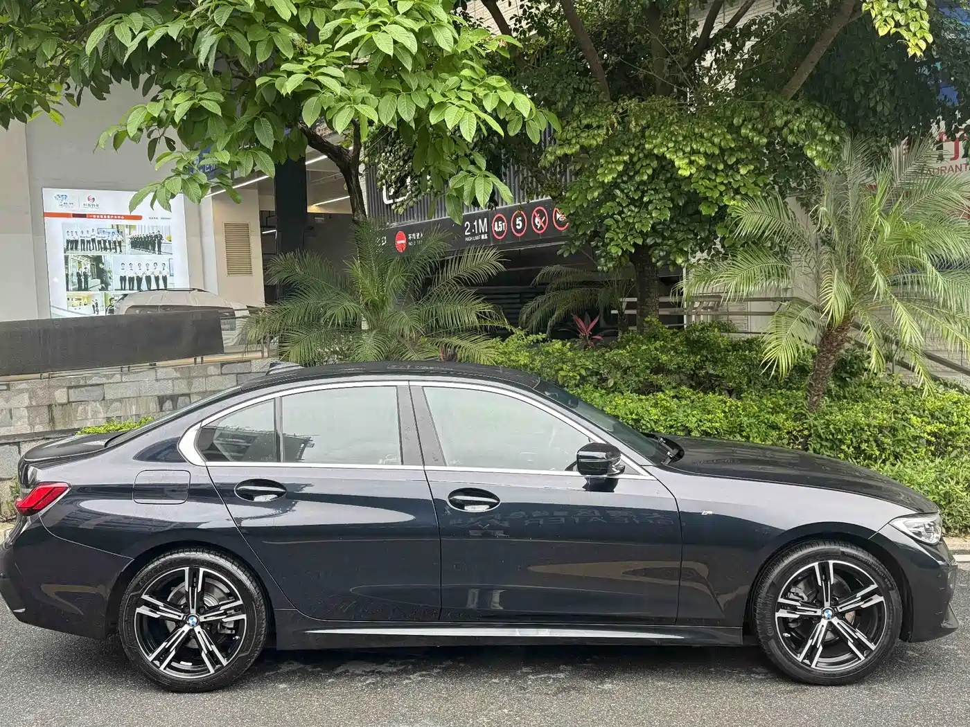 BMW 3 Series 2022 325i M Sport Package фото 9