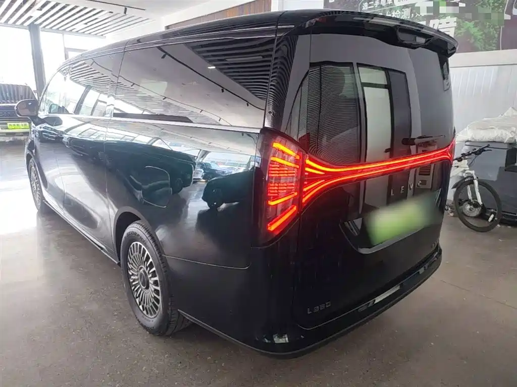 Geely Galaxy Yizhen L380 2025 Model 805km Flagship Edition AWD фото 5