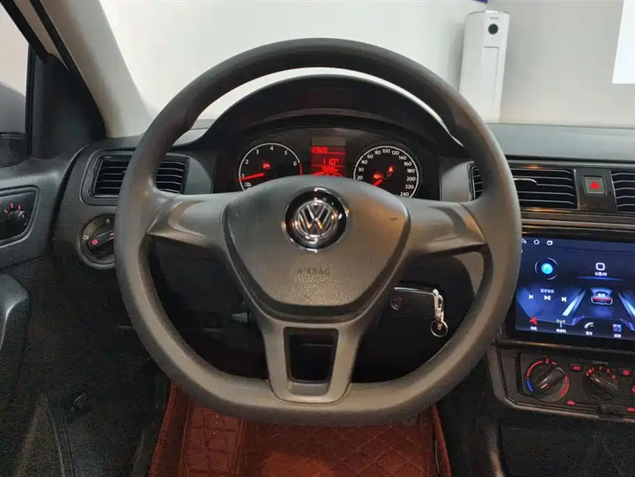 Volkswagen Santana 2016 1.6L Manual Trend Edition фото 15