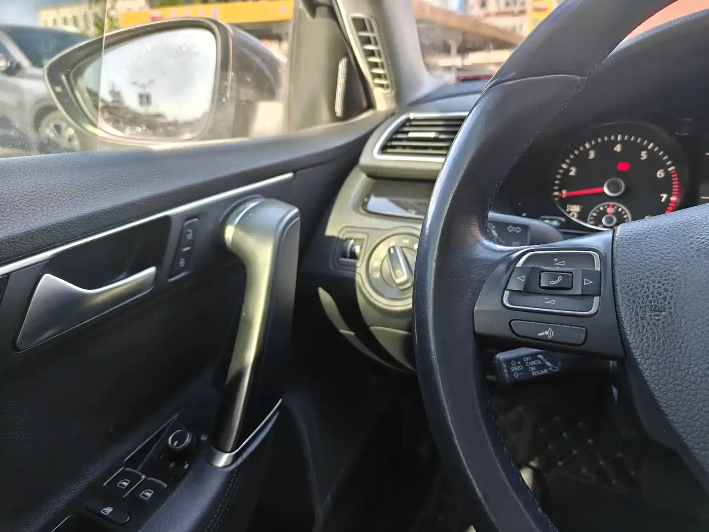 Volkswagen Magotan 2015 Facelift 2.0TSI Luxury фото 8