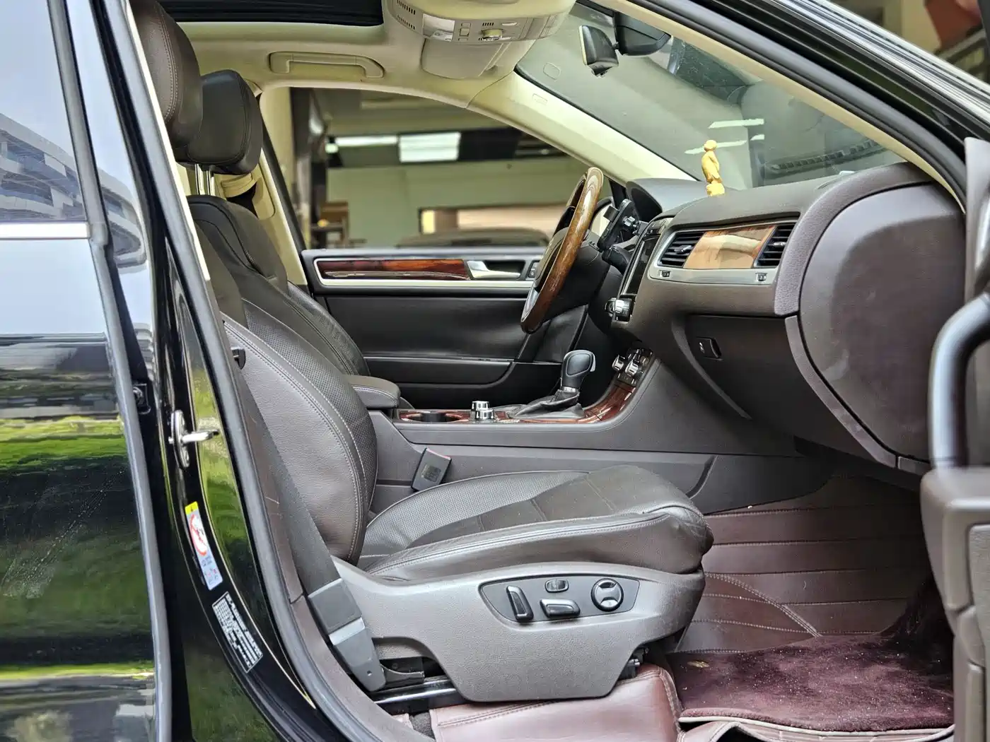 Volkswagen Touareg 2011 3.0TSI Comfort фото 7