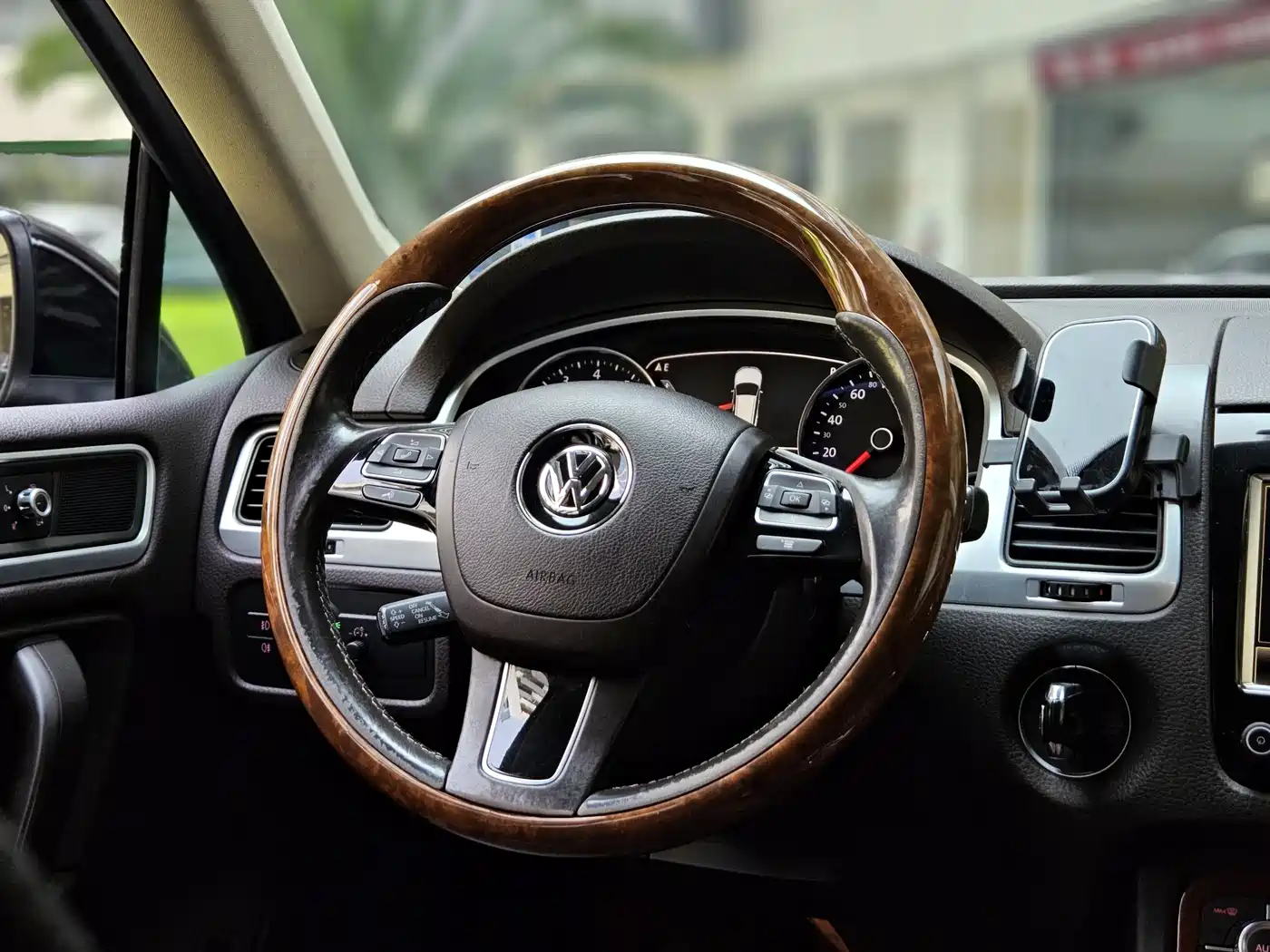 Volkswagen Touareg 2011 3.0TSI Comfort фото 18
