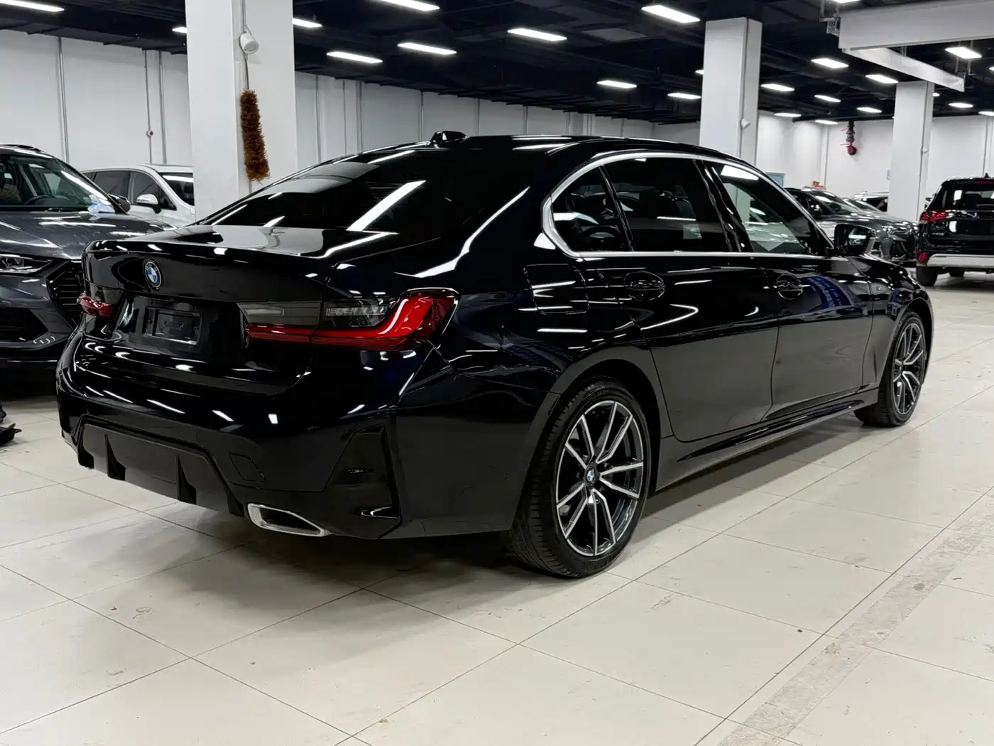 BMW 3 Series 2023 320Li M Sport Package фото 5