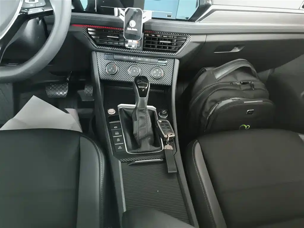 Volkswagen Sagitar 2022 280TSI DSG Soaring Edition фото 14