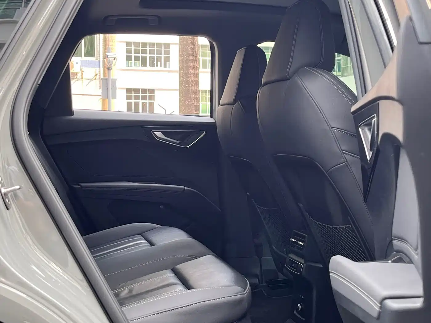 Audi Q4 e-tron 2023 40 e-tron Pioneer Edition фото 12