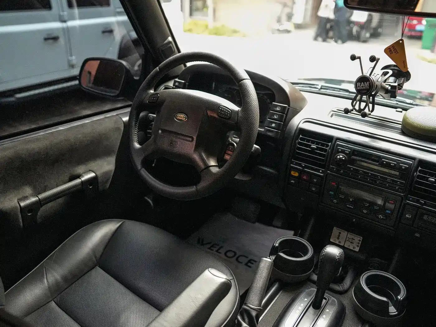 Land Rover Discovery 2004 Model 4.0 New Discovery фото 8
