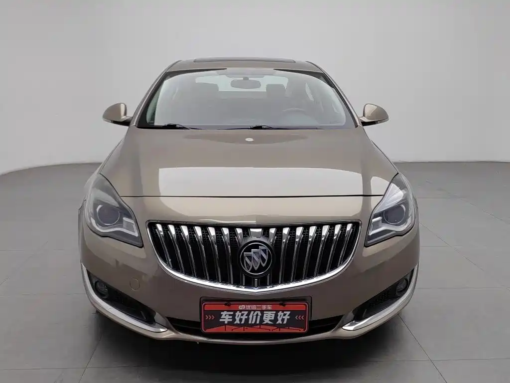 Photo 3 - Buick Regal