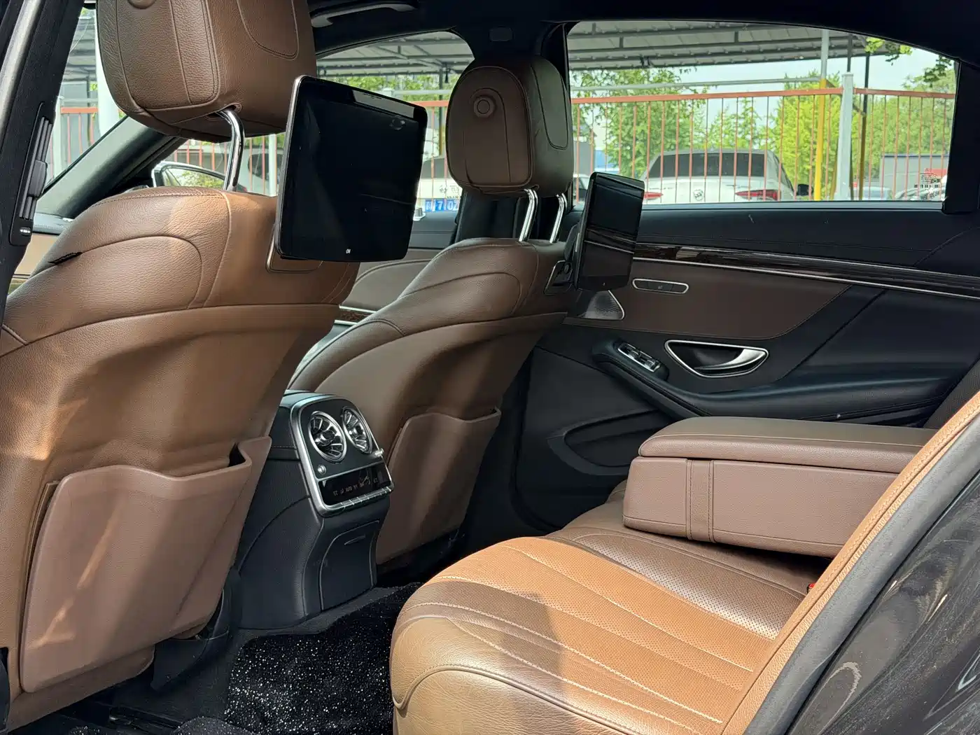 Mercedes-Benz S-Class 2016 S 320 L Luxury фото 17