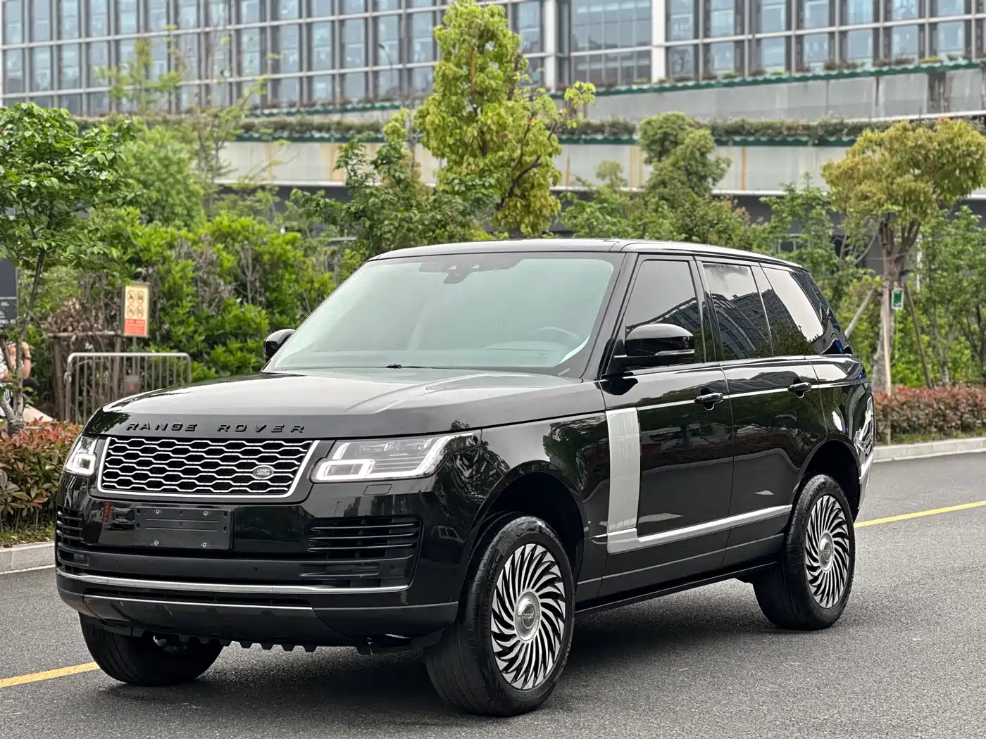 Land Rover Range Rover 2019 3.0 SCV6 Heritage Edition